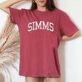 Simms Oklahoma Ok ビンテージ アスレチック スポーツデザイン レディースオーバーサイズコンフォートTシャツ Crimson