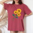 ひまわりの花束 春のフローラルガーデン 黄色の花 レディースオーバーサイズコンフォートTシャツ Crimson