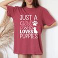 子犬 女の子 犬好き キュート ピンク 足跡プリント デザイン レディースオーバーサイズコンフォートTシャツ Crimson