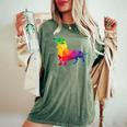 Dachshund Gay Pride Lgbt Lgbtq Rainbow Flag Dog Lovers レディースオーバーサイズコンフォートTシャツ Moss