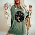 Pinup Girl Warbird 軍用航空機 航空機 レディースオーバーサイズコンフォートTシャツ Moss