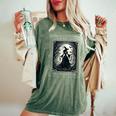 Salem 1692 They Missed One Witch Tarot Card ハロウィンtシャツ レディースオーバーサイズコンフォートTシャツ Moss
