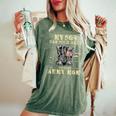 メンズ アメリカ国旗デザイン Myon Has Your Back Proud Army Mom レディースオーバーサイズコンフォートTシャツ Moss