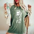 ヴィンテージ 日本製 自動車 カーレース ドライバー 楽しい 女性 男性 レディースオーバーサイズコンフォートTシャツ Moss