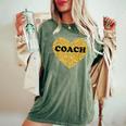 女性用および男性用コーチハートスポーツコーチ レディースオーバーサイズコンフォートTシャツ Moss