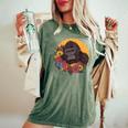 花のイラストとゴリラ レディースオーバーサイズコンフォートTシャツ Moss