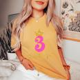 3歳の誕生日 女の子 3歳 誕生日パーティー 幼児 レディースオーバーサイズコンフォートTシャツ Mustard