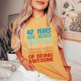 42歳 42歳 誕生日 女性 男性 42歳 誕生日 レディースオーバーサイズコンフォートTシャツ Mustard
