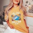 Awhip It's A Girls Trip 2026 マッチング クルーズ旅行 バケーション レディースオーバーサイズコンフォートTシャツ Mustard
