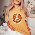 Basketball Never Underestimate A Girl Who Plays Basketball レディースオーバーサイズコンフォートTシャツ Mustard
