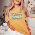 Drink You Might Be Drunk 面白い言葉 レディースオーバーサイズコンフォートTシャツ Mustard