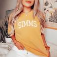 Simms Oklahoma Ok ビンテージ アスレチック スポーツデザイン レディースオーバーサイズコンフォートTシャツ Mustard