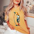 ボタニカルフラワーのシルエット 花柄 ペンギン レディースオーバーサイズコンフォートTシャツ Mustard