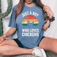 Just A Boy Who Loves Chickens シャツ キッズ 幼児 男の子 チキン レディースオーバーサイズコンフォートTシャツ Blue Jean