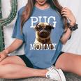 Pug Mommyパグ・マミー パグ・マム 犬のママ 母の日 パグ・ママ レディースオーバーサイズコンフォートTシャツ Blue Jean