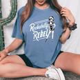 Rockabilly Rebel Pin-Up Girl In Dress Graphic レディースオーバーサイズコンフォートTシャツ Blue Jean