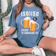 五十歳 五十路 ビール好き 酒好き 父 母 男性 女性 50歳お祝い Cheers To Embracing Life レディースオーバーサイズコンフォートTシャツ Blue Jean