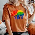 Lgbt 力強い虹色のサイ Rainbow Rhinoceros Graphic レディースオーバーサイズコンフォートTシャツ Yam