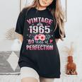 60Th B-Dayintage 1965 Floral 60 Years Of Perfection レディースオーバーサイズコンフォートTシャツ Black