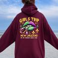 Girls Trip New Orleans In My Mardi Gras Era リップ 楽しいノベルティ レディース オーバーサイズ パーカー バックプリント Maroon