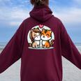 ローの馬と虎を抱きしめる Cuddling Horse And Tiger In Love レディース オーバーサイズ パーカー バックプリント Maroon