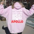 犬の名前 アポロ All In Need Is Coffee My Dog Named Apollo 長袖tシャツ レディース オーバーサイズ パーカー バックプリント Light Pink