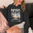 Nasa スペースシャトル打ち上げカラーの黒と白のワームロゴ Hoodie