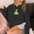 ポケットに入った亀 かわいいポケット ウミガメ Hoodie