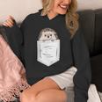 胸ポケットに入ったハリネズミ 衣類 ハリネズミ ギフト Hoodie