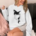 カジュアルなシャチ 面白いオルカをポケットに Hoodie