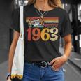 60 年代の誕生日パーティー パーティー 62 歳の誕生日ヴィンテージ 1963 Tシャツ 彼女への贈り物