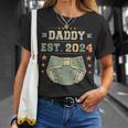 Daddy Est 2024 年生パパ 新米パパ 初めてのパパ 若いパパ Tシャツ 彼女への贈り物