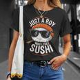 Just A Boy Who Lovesushis ushi Lover キッズ ボーイズ ティーン Tシャツ 彼女への贈り物