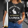 メンズ Just A Dude Who Loves Rabbits ユーモアラビットマン Tシャツ 彼女への贈り物