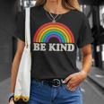 Lgbtq Be Kind Pocket Gay Pride Lgbt Ally Rainbowintage Tシャツ 彼女への贈り物