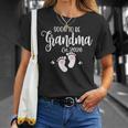Soon To Be Grandma Est2026 Baby Grandma Tシャツ 彼女への贈り物
