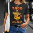 Taco Trump Always Chickens Out Tシャツ 彼女への贈り物