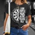 Tengo El Triple De 20 Años Chiste De Dardos Camiseta unisex Regalos para ella