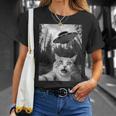 Ufoエイリアンと面白い猫の自撮り。 Tシャツ 彼女への贈り物