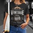 Vintage 1960 65 Regalos De Cumpleaños Es Hombres 65 Años Camiseta unisex Regalos para ella