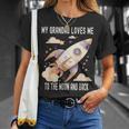 おじいちゃんは私を月まで愛して帰って Tシャツ 彼女への贈り物