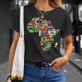 アフリカの地図-アフリカの国の旗の贈り物が付いているアフリカの地図 Tシャツ 彼女への贈り物
