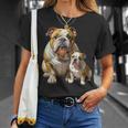イングリッシュブルドッグの子犬とイングリッシュブルドッグ Tシャツ 彼女への贈り物