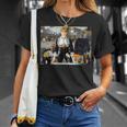 エドゥアール・マネの「フォリー・ベルジェールのバー」 Tシャツ 彼女への贈り物