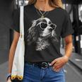 キャバリア・キング・チャールズ・スパニエル犬とサングラス Tシャツ 彼女への贈り物