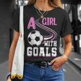 サッカーでゴールを決めた少女 Tシャツ 彼女への贈り物