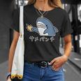 サメパンチ パンチを繰り出すサメ さめ 鮫 おもしろ Tシャツ 彼女への贈り物