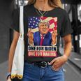 ドナルド・トランプ 中指 バイデン ハリス アメリカ 共和党員 Tシャツ 彼女への贈り物