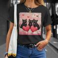 ハートのある黒猫 バレンタインデー アートペインティング Tシャツ 彼女への贈り物