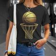 バスケットボール選手 クールトロフィー スポーツ愛好家 試合日 Bボール Tシャツ 彼女への贈り物